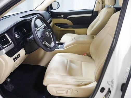 2016 toyota highlander in dulles, virginia