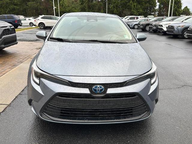 2023 toyota corolla hybrid le