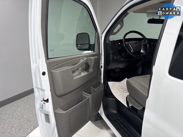 2018 chevrolet express 3500 lt