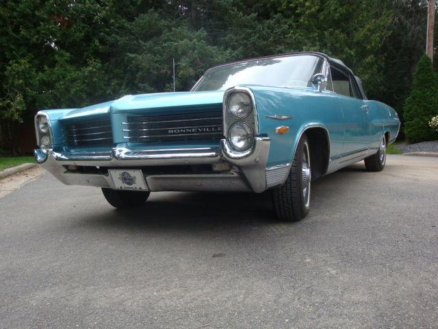 easy driver with gorgeous classic color combo