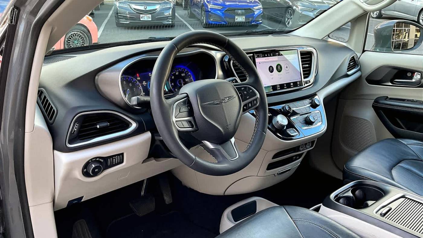 2022 chrysler pacifica touring l