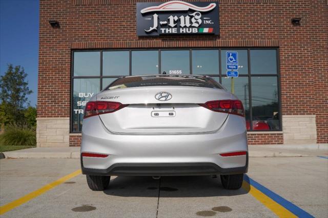 2021 hyundai accent se