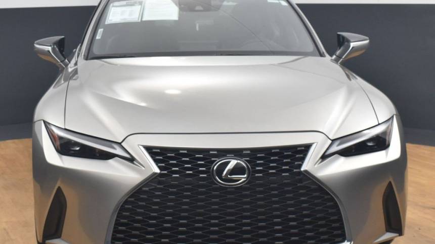 2021 lexus is 300 base