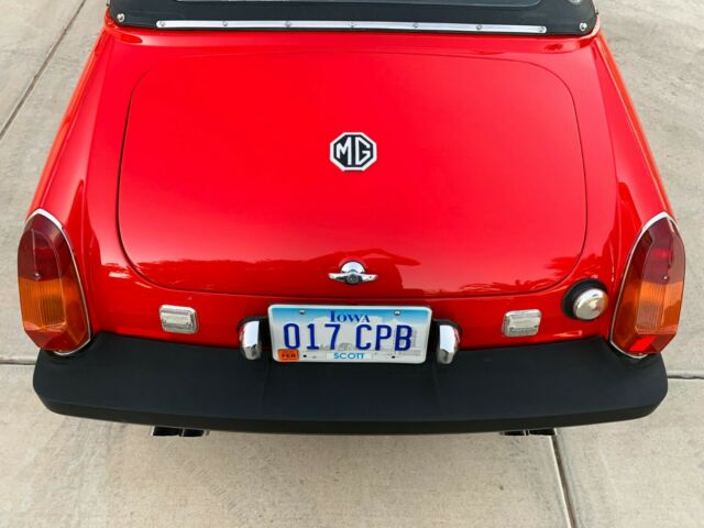 the perfect fun little roadster for spring cruisin'