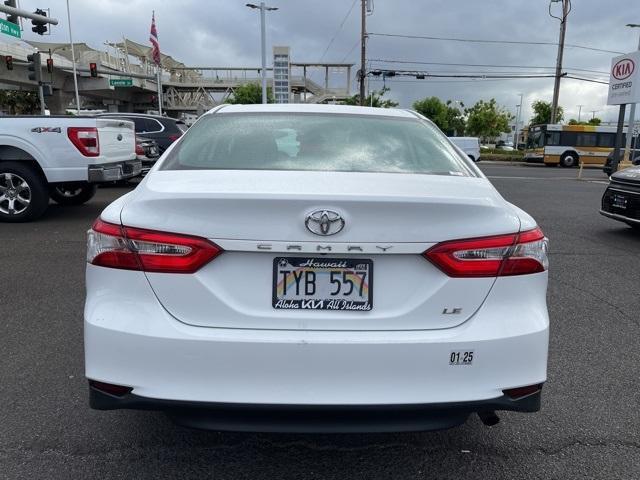 2020 toyota camry le