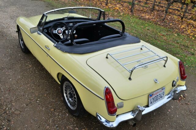 1967 mgb roadster - overdrive, upgraded engine - newer interior, no reserve!