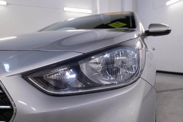 2021 hyundai accent se