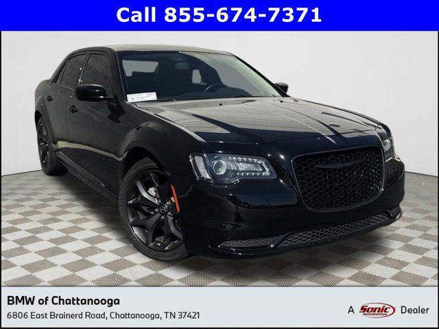 2022 chrysler 300 touring