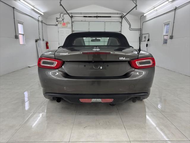 2018 fiat 124 spider base
