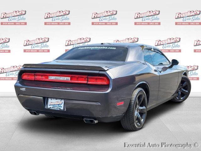 2013 dodge challenger sxt
