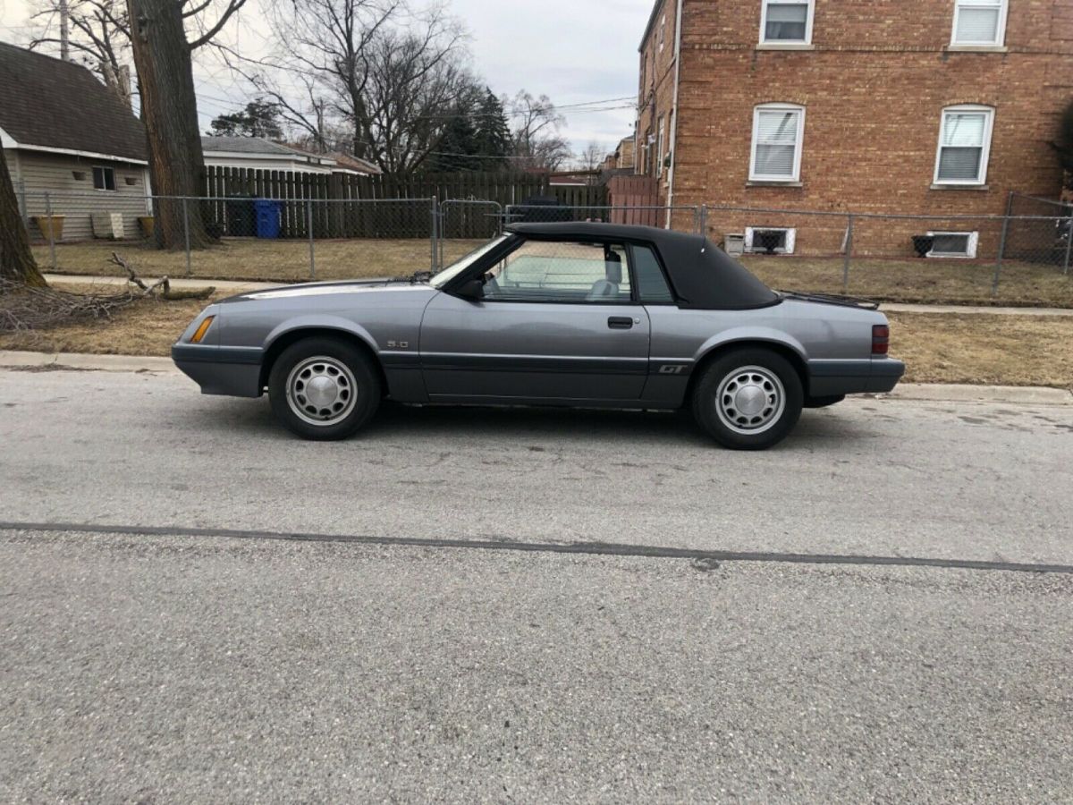 1985 ford mustang 5.0 convertible automatic 80k nice weekend car