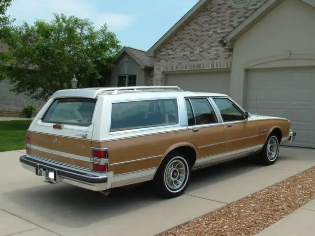 1990 buick estate wagon *excellent* 66k miles *loaded*
