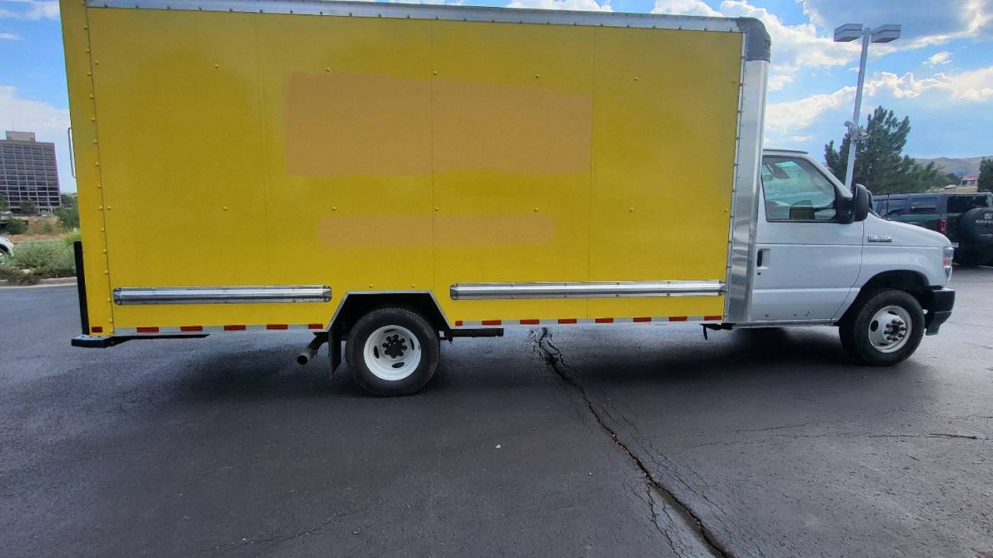 2022 ford e-series e-350 sd