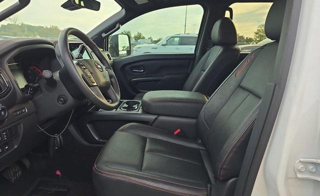 2023 nissan titan pro-4x