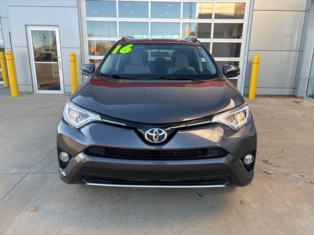 2016 toyota rav4 xle