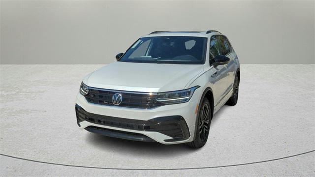 2022 volkswagen tiguan 2.0t se r-line black