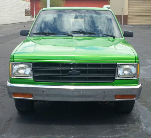 1988 gmc s-15 custom air bagged pickup (same as chevrolet s-10)