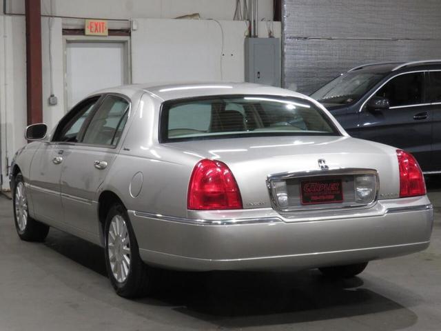 2006 lincoln town car in manassas, virginia