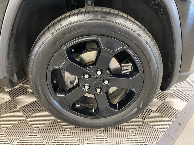 2019 jeep grand cherokee laredo