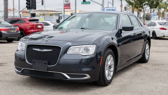 2019 Chrysler 300