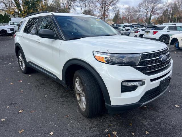 2021 ford explorer xlt