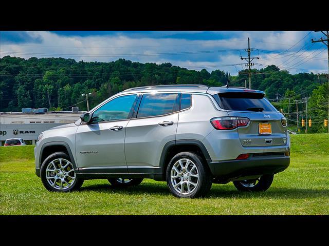 2023 jeep compass latitude lux