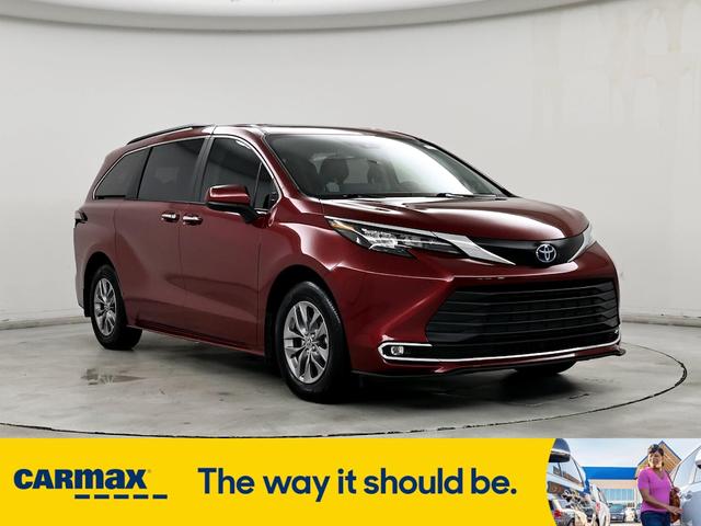 2024 toyota sienna xle