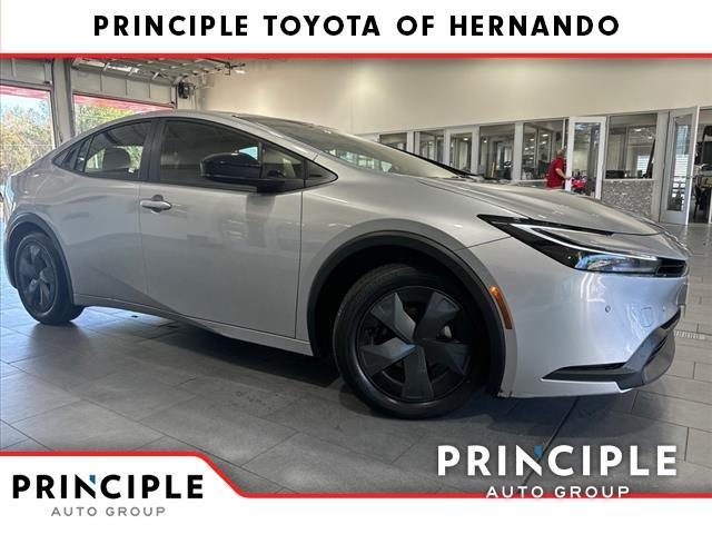 2024 toyota prius le