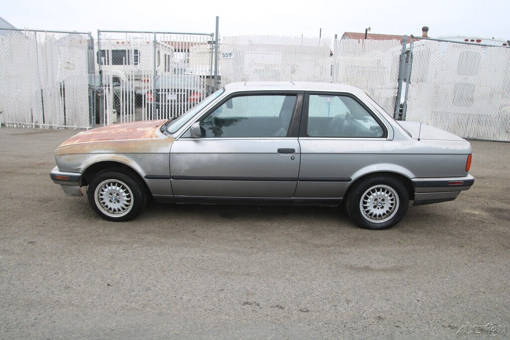 1991 bmw 325i 2.5 l 6 cylinder no reserve