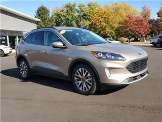 2021 Ford Escape titanium