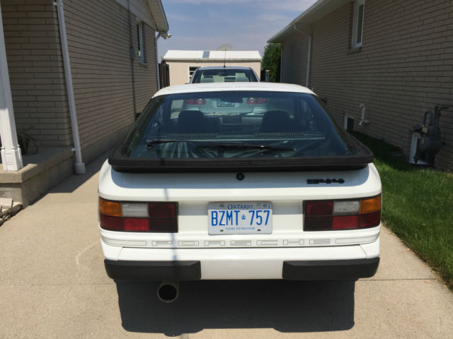 1985 porsche 944 base coupe 2-door