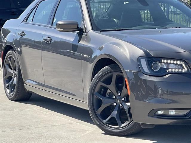 2023 chrysler 300 s