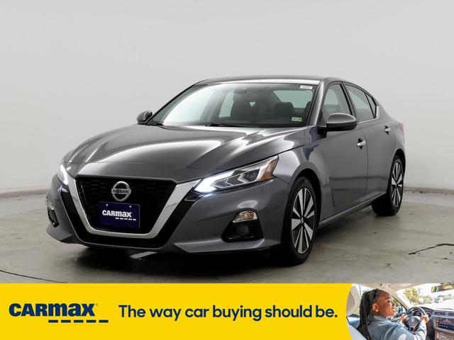 2019 nissan altima sv