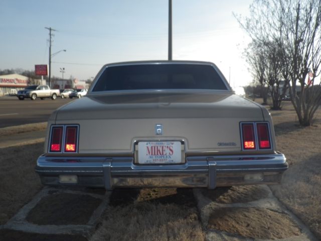 1985 cutlass supreme 4 door v8, super clean, runs good, looks good, original