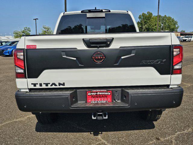2024 nissan titan pro-4x