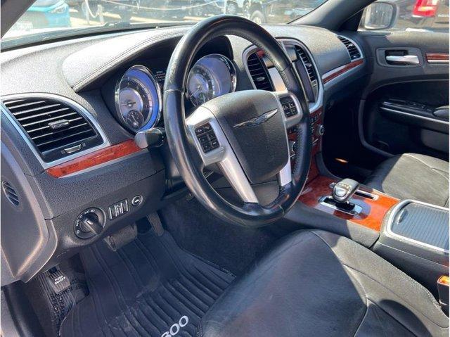 2013 chrysler 300 s