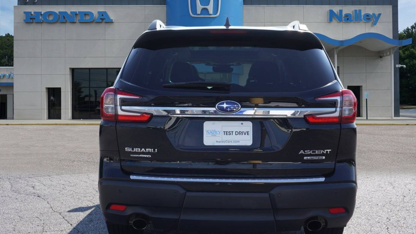 2023 subaru ascent limited 7-passenger