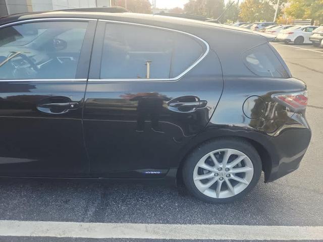 2013 lexus ct 200h base