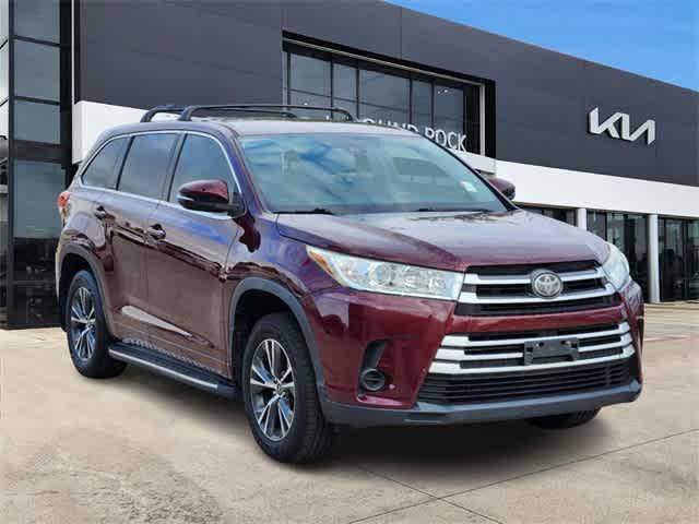 2017 toyota highlander le