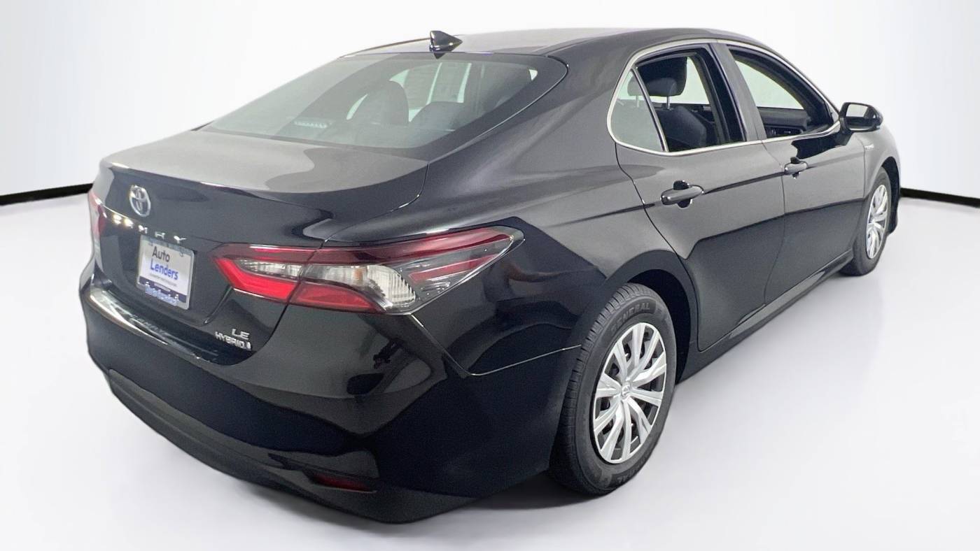2021 toyota camry hybrid le