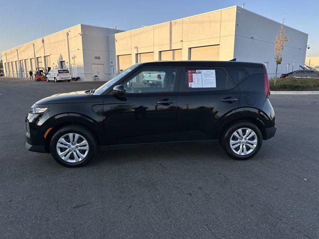 2022 kia soul lx