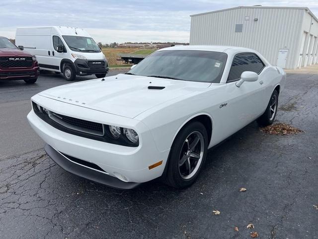 2013 dodge challenger sxt