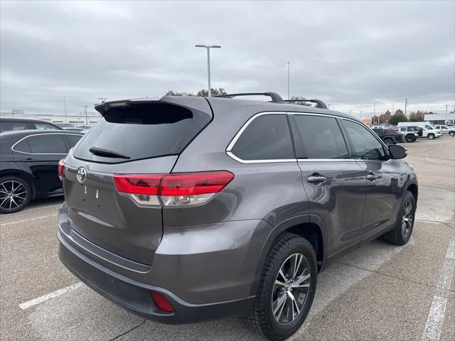 2019 toyota highlander le i4