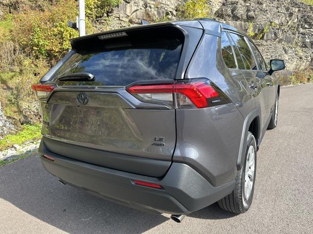 2021 toyota rav4 le