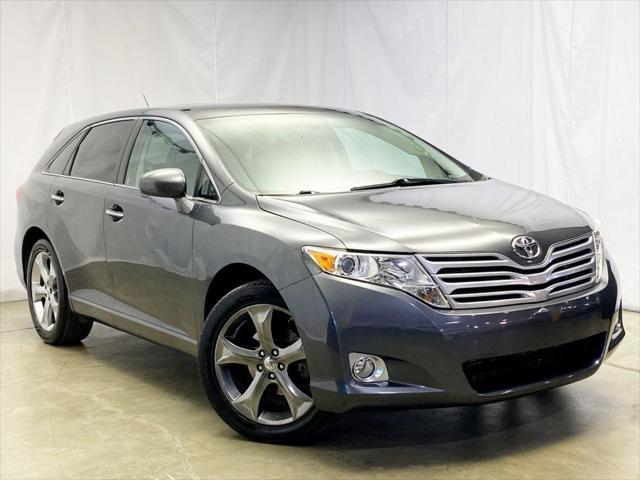 2010 toyota venza base