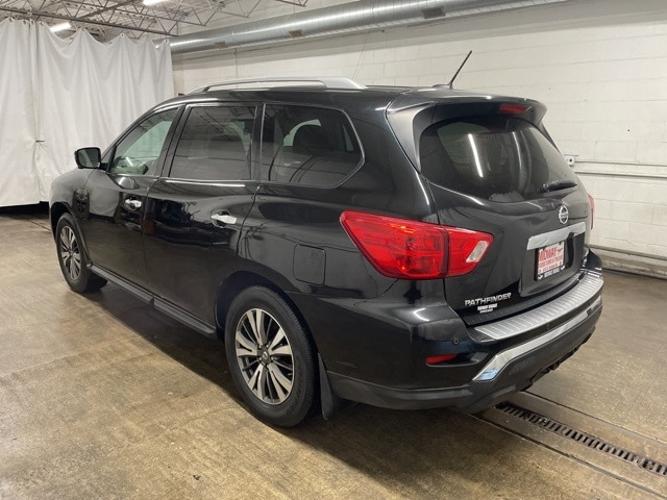 used 2017 nissan pathfinder sl