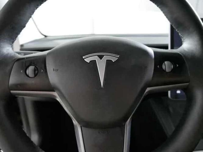 2021 tesla model 3 in minneapolis, minnesota