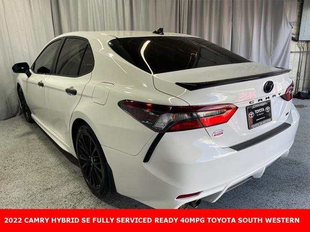 2022 toyota camry se