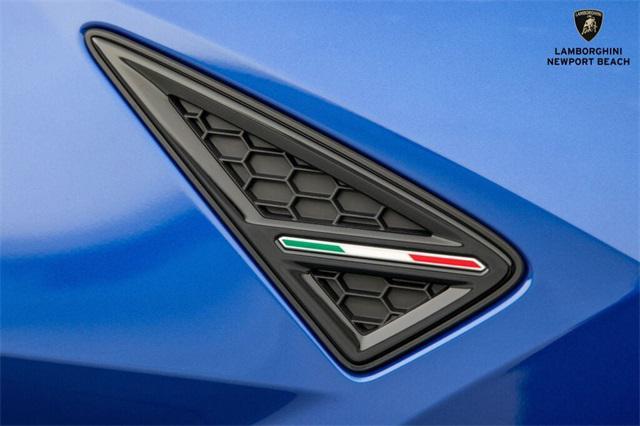 2023 lamborghini urus s