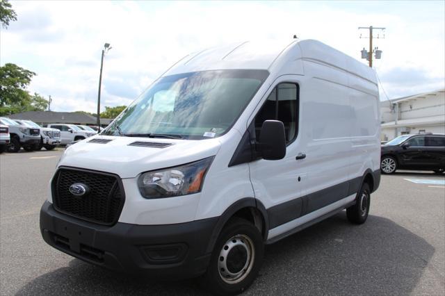 2023 ford transit-250 base